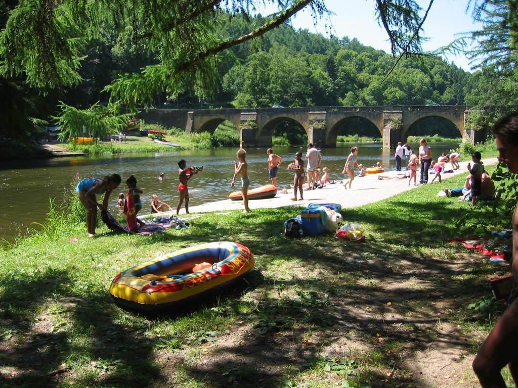 Camping Le Canada-Insolite Chiny Kültér fotó