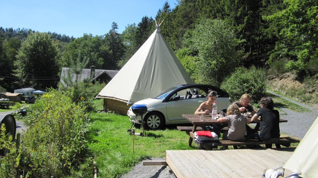 Camping Le Canada-Insolite Chiny Kültér fotó