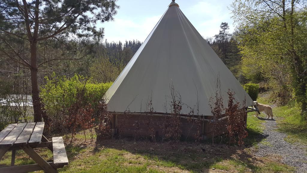 Camping Le Canada-Insolite Chiny Kültér fotó