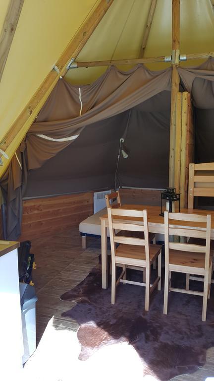 Camping Le Canada-Insolite Chiny Kültér fotó